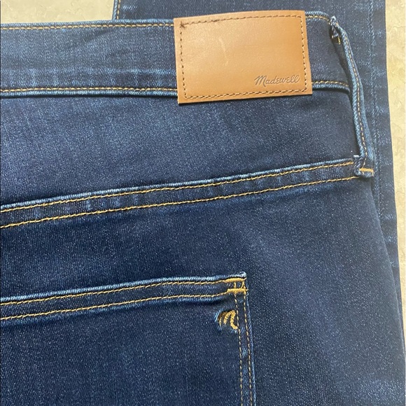 Madewell Taller 9" High-Rise Skinny Jeans in Larkspur Wash: TENCEL Denim Edition - Picture 7 of 11